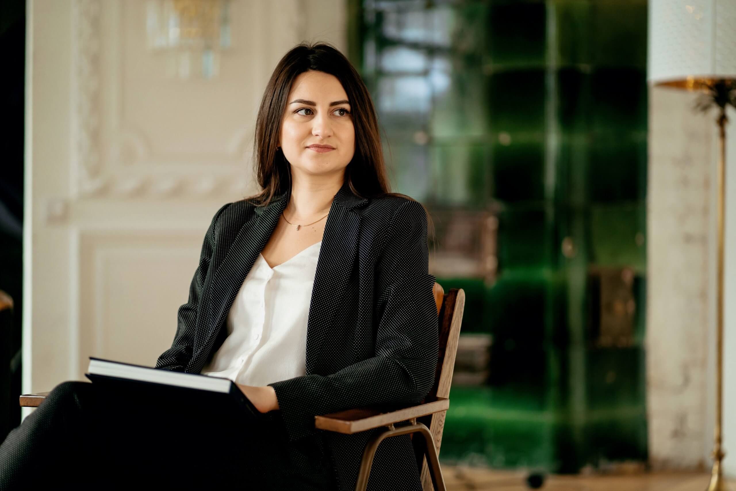 woman sitting on the chair